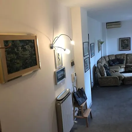 Attico Leonardo, A Due Passi Da Centro E Stazione Ραβένα