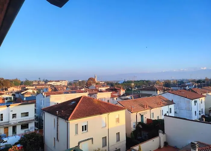 Attico Leonardo, A Due Passi Da Centro E Stazione شقة *