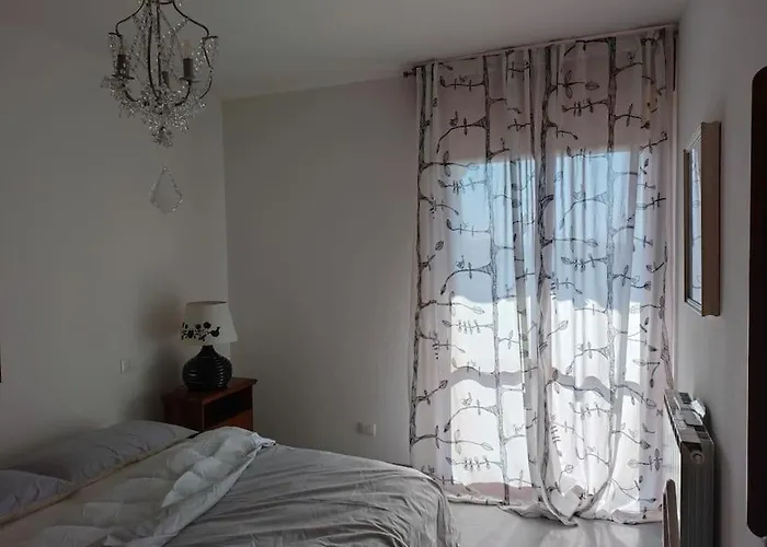 Attico Leonardo, A Due Passi Da Centro E Stazione Apartment *